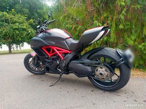 DUCATI DIAVEL FAIBLE KILOMÉTRAGE