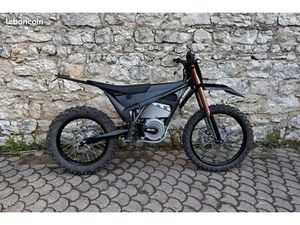 ELECTIC MOTION ESCAPE XR