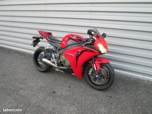 HONDA CBR 1000 RR