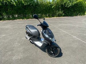SCOOTER KISBEE 4T BLACK ÉDITION