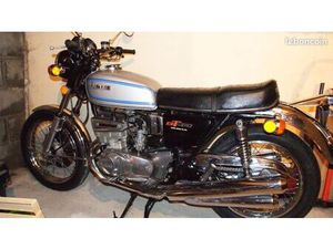 SUZUKI 550 GT