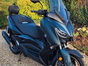 YAMAHA X-MAX 125 TECH MAX