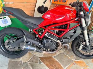 DUCATI MONSTER