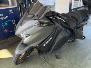 YAMAHA - TMAX