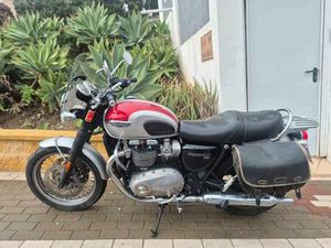 TRIUMPH - BONEVILLE T120