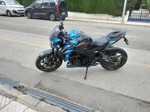 SUZUKI - GSX S750