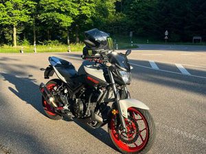 YAMAHA MT-03