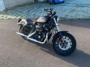 HARLEY DAVIDSON SPORTSTER - SCHWARZE LACKIERUNG