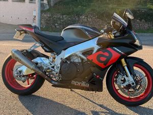 APRILIA RSV4 RR
