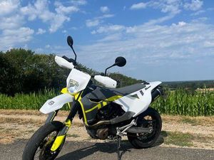 HUSQVARNA 701 SUPERMOTARD