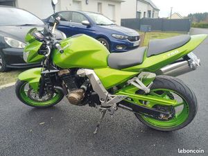KAWASAKI Z750