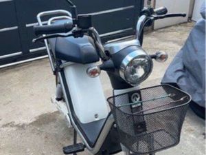 SCOOTER ÉLECTRIQUE