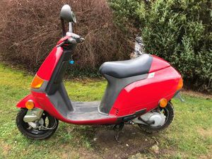 ② SCOOTER PIAGGIO SFERA 50 SANS PERMIS 25KM/H