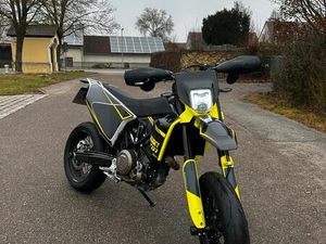 HUSQVARNA 701 SUPERMOTO