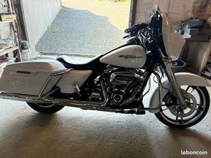 HARLEY STREET GLIDE