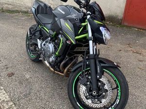 KAWASAKI Z650 A2 – AKRAPOVIC