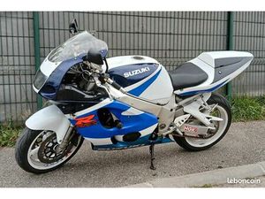 MOTO SUZUKI GSX R 750 ANNÉE 2000
