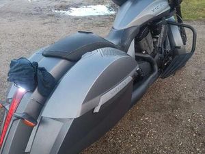 ② VICTORY MAGNUM X1 STEALTH (L'UN DES 300 EXEMPLAIRES LIMITÉS)