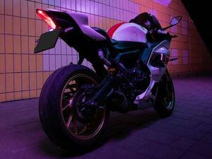 YAMAHA YZF-R7 ANNIVERSARY EDITION WIT