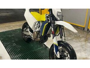VENDO HUSQVARNA 701 SUPERMOTO (2017 - 19) USATA A GARBAGNATE MILANESE (CODICE 9903673) - MOTO.IT