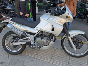 KAWASAKI KLE 500