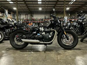 2023 TRIUMPH BONNEVILLE BOBBER CHROME EDITION CHROME / JET BLAC