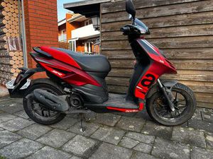 APRILIA SR 50 ROLLER ROT/SCHWARZ