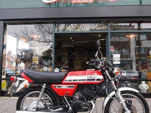 1979 YAMAHA RD200 CLASSIC FULLY RESTORED BETWEEN 2017 AND 2019. UK MODEL.
