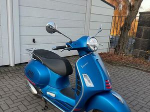 VESPA GTS SUPER 300 TOP ZUSTAND