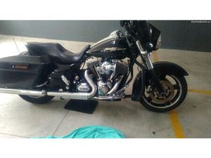 YAMAHA VMAX 1700 CARBON EDITION