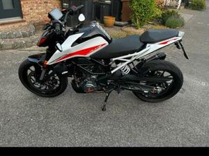 KTM DUKE 390