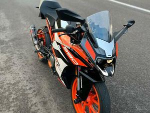 KTM RC 390 R AKRAPOVIC