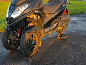 PIAGGIO MP3 300 HPE SPORT