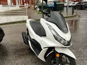 PCX BRANCA 2022 50 MIL KM LUMIAR