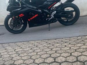 SUZUKI GSXR 1000 K5