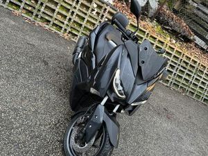 YAMAHA X-MAX 300 IRONMAX
