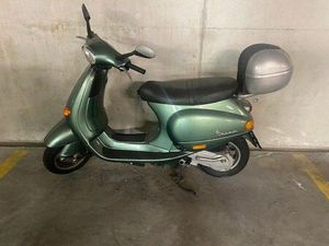 VESPA ET4 125