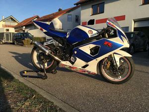 SUZUKI GSX R 750 K4 RENNSTRECKENMOTORRAD