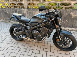 HONDA CB650R BLACK EDITION