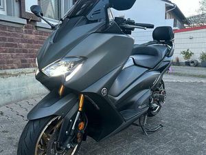 YAMAHA T-MAX TECHMAX XP 560 BCD/AKRAPOVIC/MALOSSI