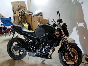YAMAHA XJ6 SCHWARZ NAKED BIKE/MOTORRAD