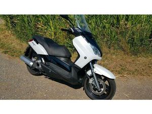 YAMAHA XMAX 250