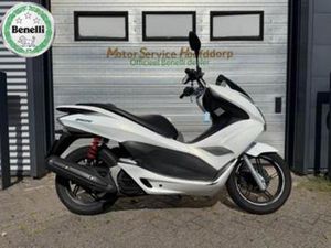HONDA PCX 125 CBS (BJ 2011) — MOTOREN | HONDA — MARKTPLAATS