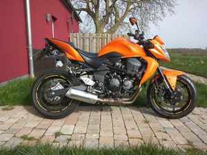 KAWASAKI Z750