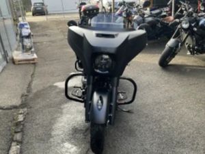 INDIAN CHIEFTAIN DARK HORSE