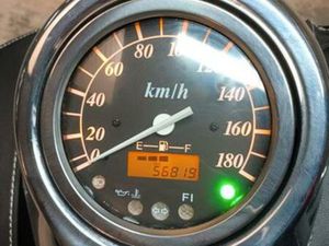 SUZUKI - INTRUDER C 800