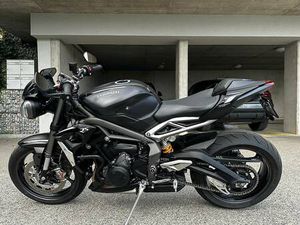 TRIUMPH STREET TRIPLE 765 RS