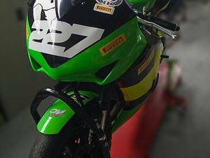 MOTO HONDA CBR 1000 RR 2008 PISTA WP / HRC CANTON TESSIN -