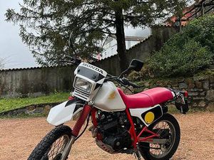 HONDA XLR 250 CANTON TESSIN -