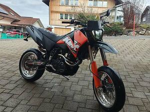 KTM 640,DUKE II INKL. ERSATZMOTOR, VERGASER & VIELEN ERSATZT CANTON APPENZELL RHODES-INTÉRIEURES -